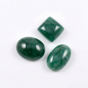 Emerld (Panna) cabochons